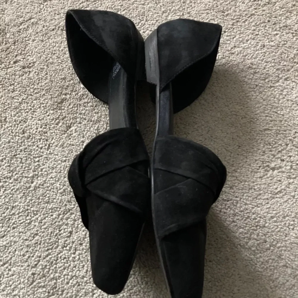 Eileen Fisher Flats Black Leather Women's Size 8‎